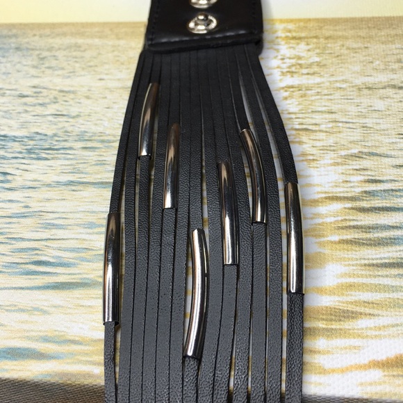 Black Punk Bracelet - Picture 4 of 8